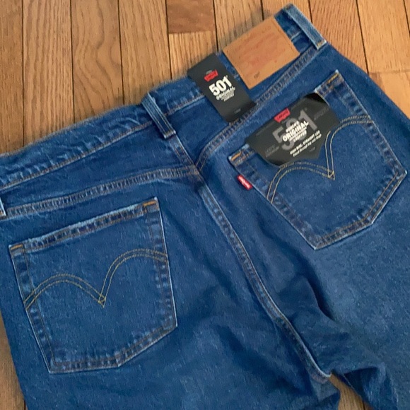 Levi’s/Revolve 501 Original Cropped Raw Hem Jeans/Charleston/Size 31 x 26 - Picture 6 of 11